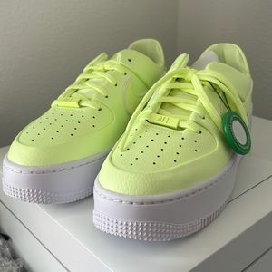NIKE AIR FORCE 1 SAGE LOW BARELY VOLT women’s size 8